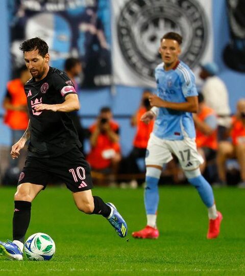 Dua Gol dan Tiket Playoff: Lionel Messi Pimpin Inter Miami Bantai New York City 4-0