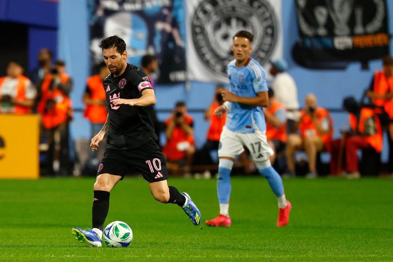Dua Gol dan Tiket Playoff: Lionel Messi Pimpin Inter Miami Bantai New York City 4-0