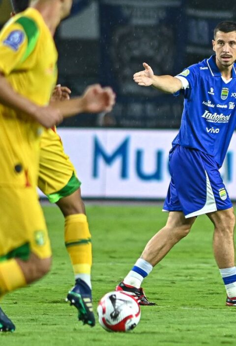 Efek Domino Thom Haye: Sang Profesor Angkat Level Persib dan Pacu Standar Kualitas Super League