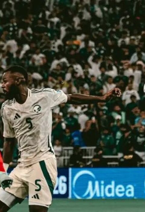 Spekulasi Kursi Kepelatihan Timnas Indonesia: Media Belanda Soroti John Heitinga sebagai Kandidat Kuat