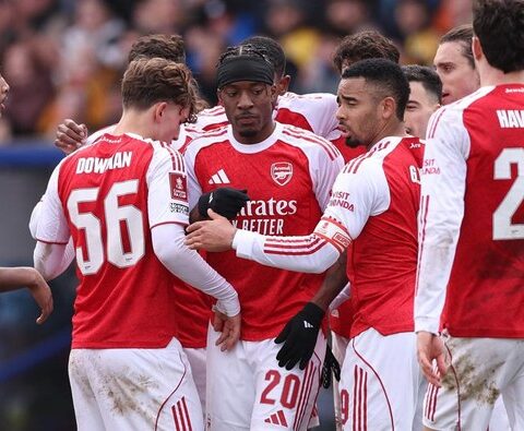 Pembelaan Wayne Rooney: Kritik Terhadap Gaya Main Arsenal Dinilai Tidak Adil